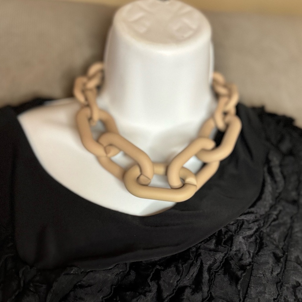 Beige Chunky Chain Necklace by Natasha NWT - Picture 2 of 7